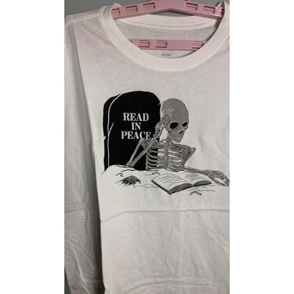 NWT Torrid Read In Peace Classic Heritage Jersey Crew Tee 1X - Picture 6 of 9